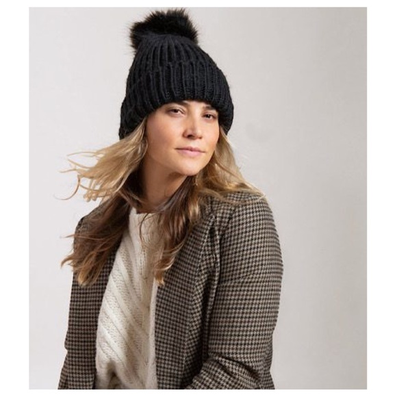 NWT Revolve Hat Attack Bryce Knit Removable Pom Beanie in Black Women’s OS - Picture 2 of 10